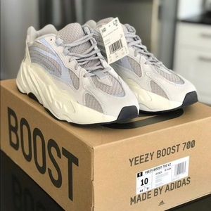 Adidas Yeezy Boost 700 V2 Static Size 10